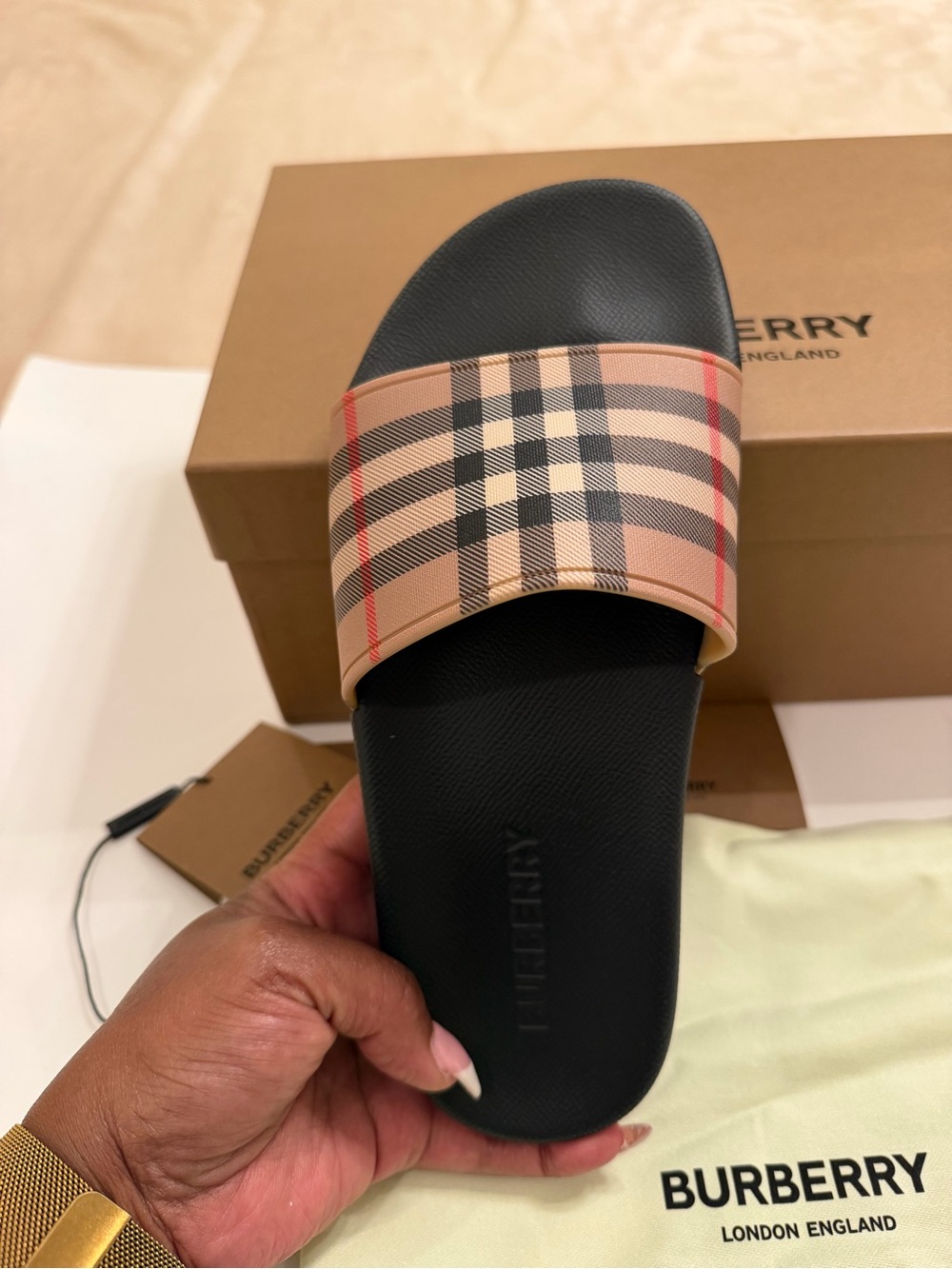 Burberry Women’s Beige Vintage Check Slide Sandals with Black Footbed - Picture 5 of 6